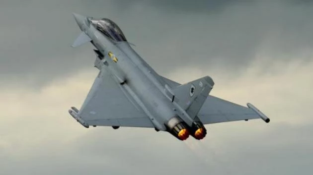 Eurofighter Typhoon: Το φοβερό μαχητικό δείχνει τι μπορεί να κάνει στον αέρα (βίντεο)